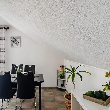 Am Rehwinkel Holiday home Fuldatal